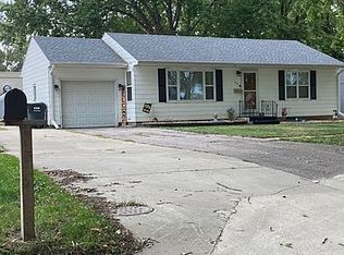 510 S 4th St, Moville, IA 51039