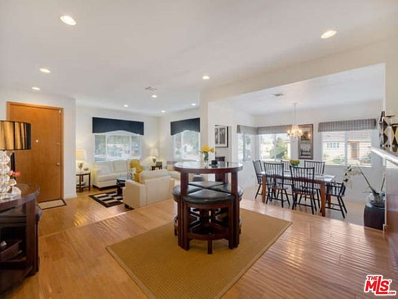 3rd image of 2202 W 78th Pl