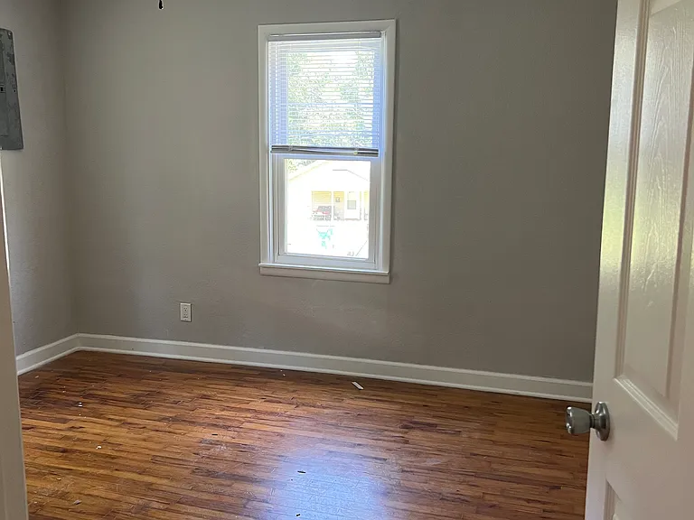 2910 W Harrison St — Photo 7