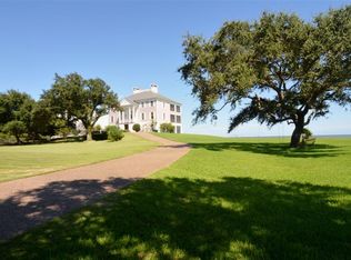 2414 Todville Rd, Seabrook, TX 77586