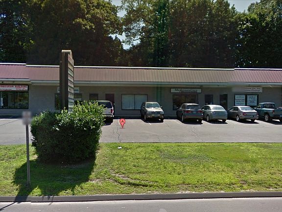 4th image of 560 Forest Rd