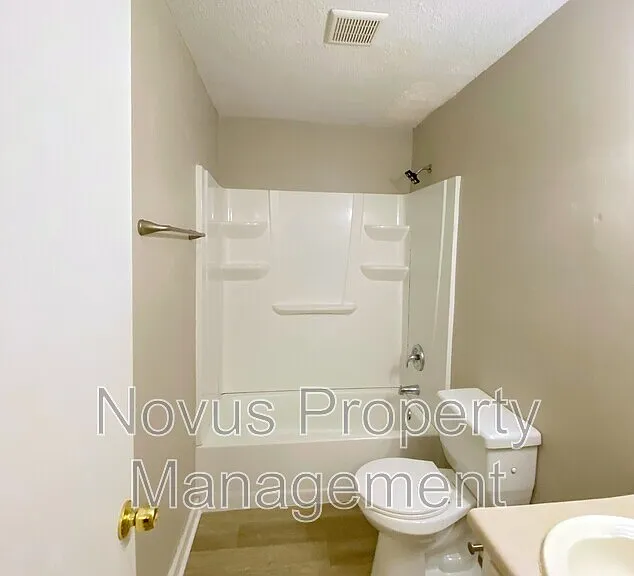 124 Bowen St #H — Photo 15