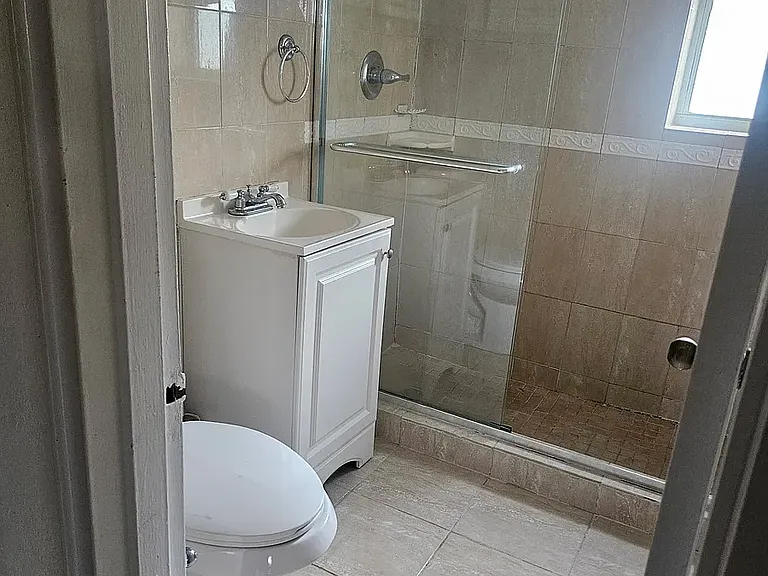 315 Van Buren St #107B — Photo 13