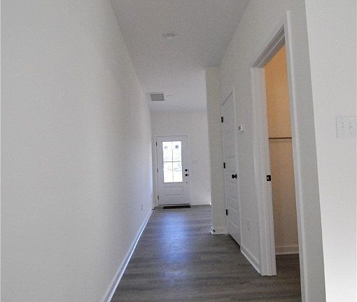3rd image of 106 Pine Ridge Ln
