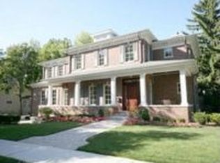 301 W Oak Ave, Wheaton, IL 60187