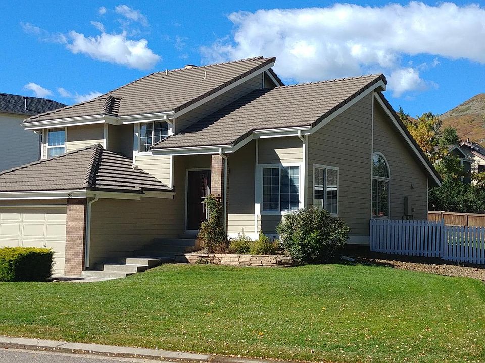 1st image of 25 Dawn Heath Dr