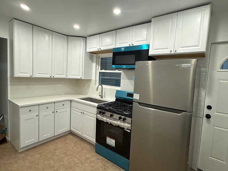 4040 Pratt Ave #1 — Photo 2