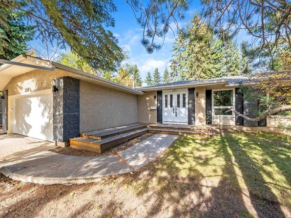 224 SW Varsity Cres NW, Calgary, AB T3B 2Z6