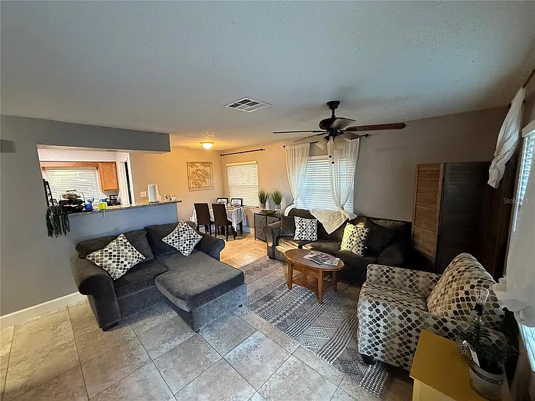 7702 Chase Rd — Photo 4