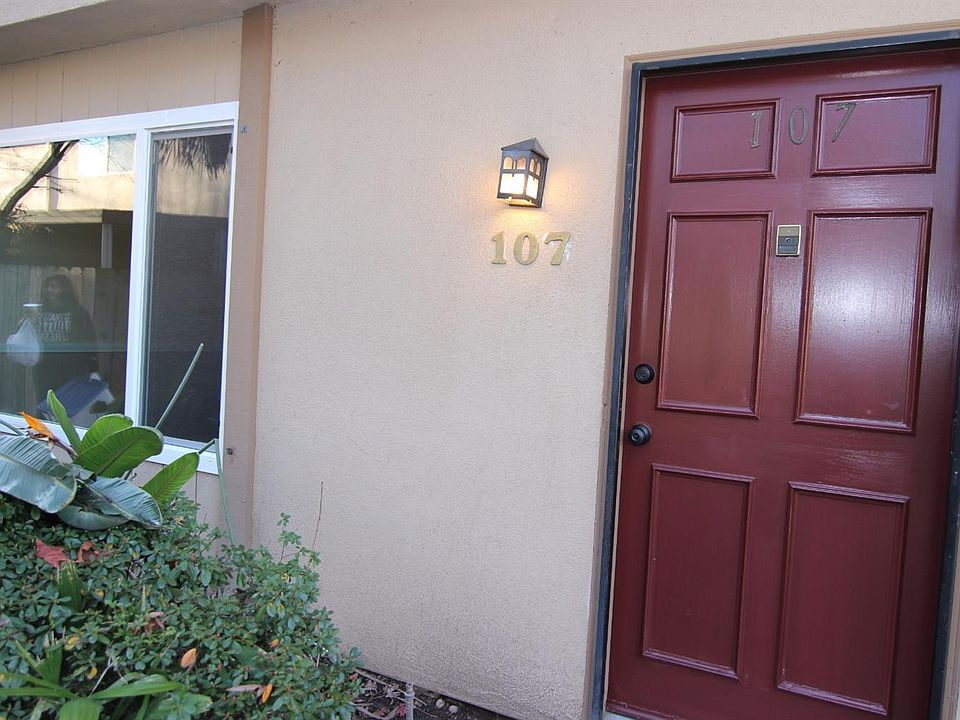 1st image of 5164 E Ashlan Ave Unit 107