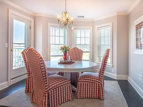 4th image of 15 Park Ave Unit 302
