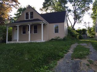 10 Village Rd, Pikesville, MD 21208