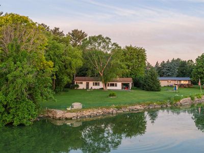 W10224 Surfside Dr, Beaver Dam, WI, 53916
