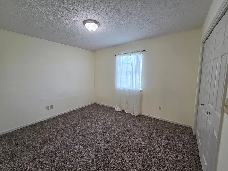 4012 Woodridge Rd — Photo 24