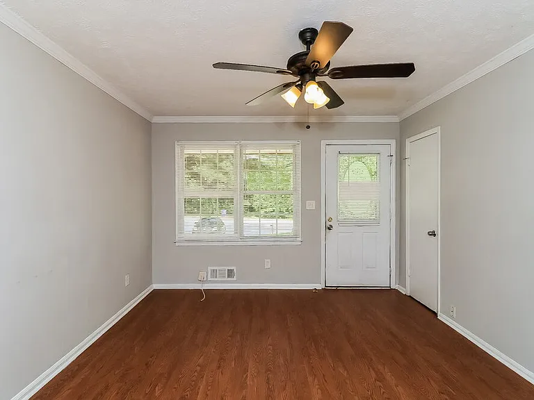 851 Grayson Hwy — Photo 6