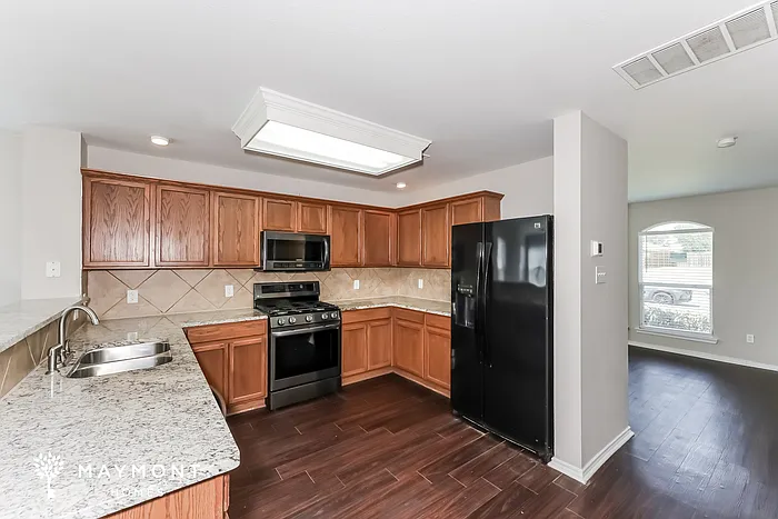3017 Southern Hills Ln — Photo 8