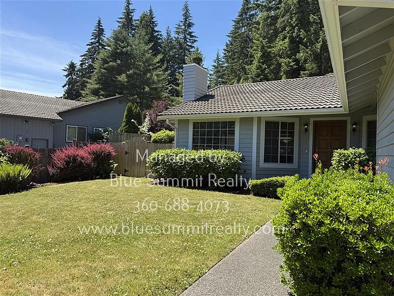 1709 Easthill Pl NW — Photo 2