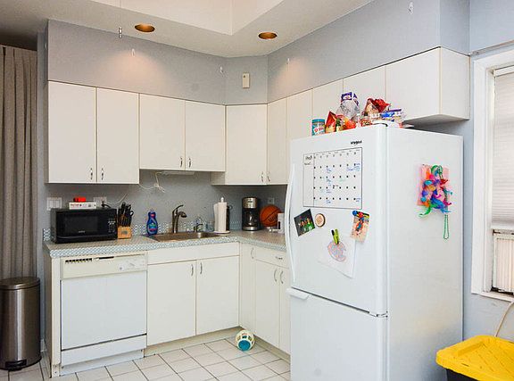 3rd image of 3815 N Marshfield Ave #1
