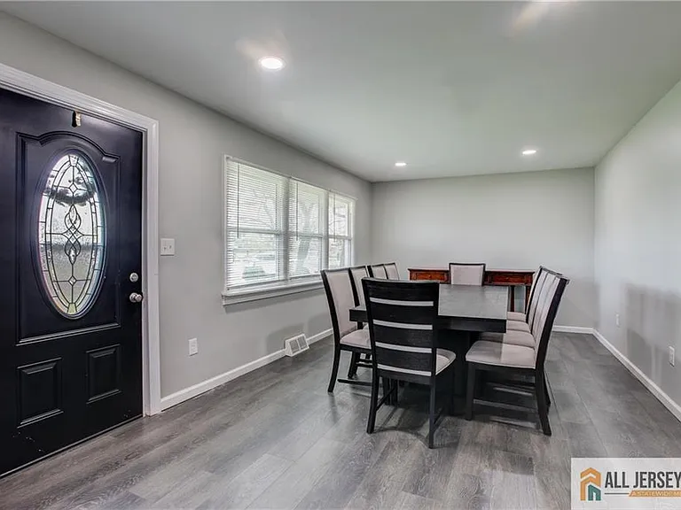 509 New Durham Rd — Photo 4