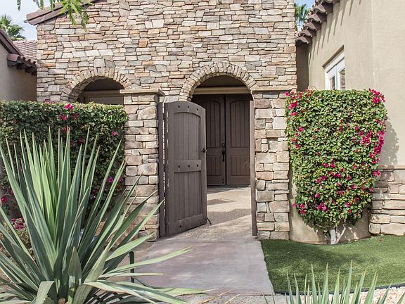 Private courtyard entry