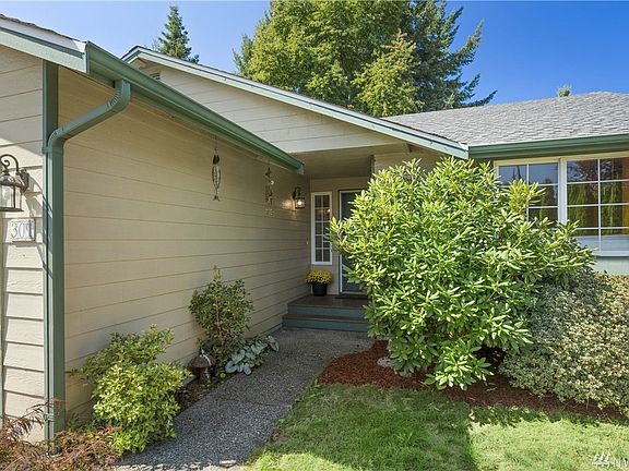 3rd image of 301 Vista Ct