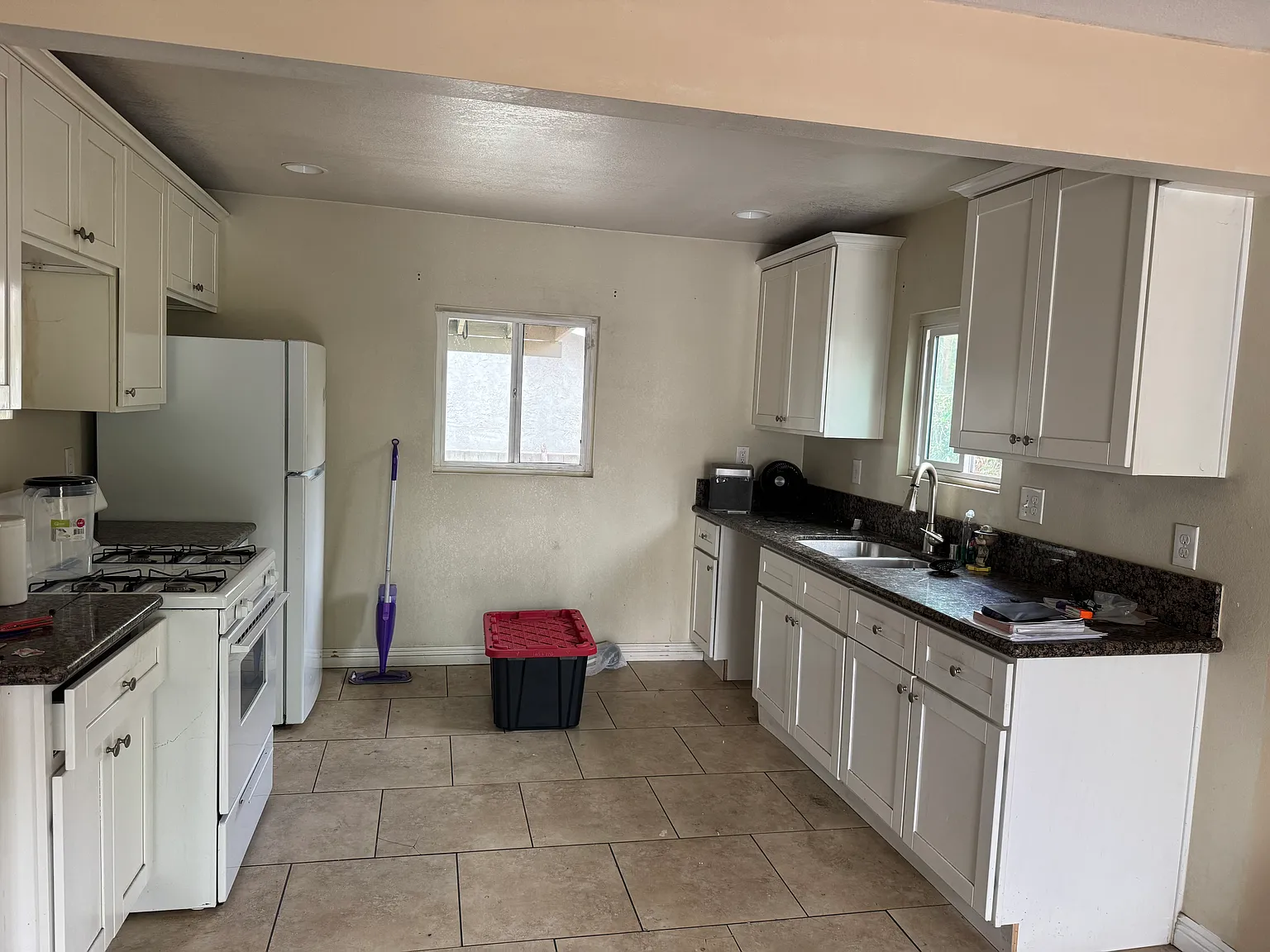 2 bed, $2,500 — Photo 4