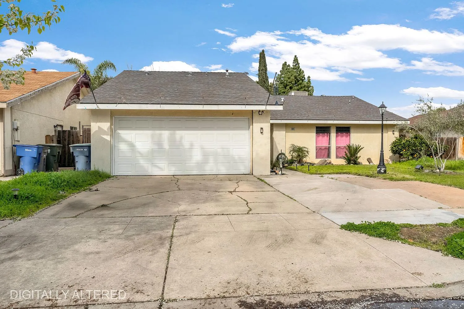 4883 E Geary St photo 1