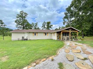 586 Ridge Rd, Mountain View, AR 72560