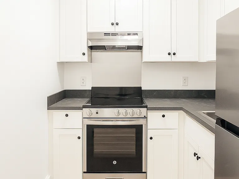 303 Princeton St #1 — Photo 2