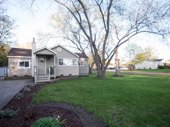 3110 Brisbane Ave, Commerce Township, MI 48390