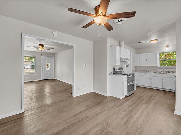 5th image of 1314 Gardenia Ave