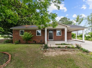 710 W Main St, Clinton, NC 28328