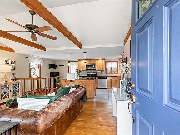 2nd image of 29 Lydon Ln