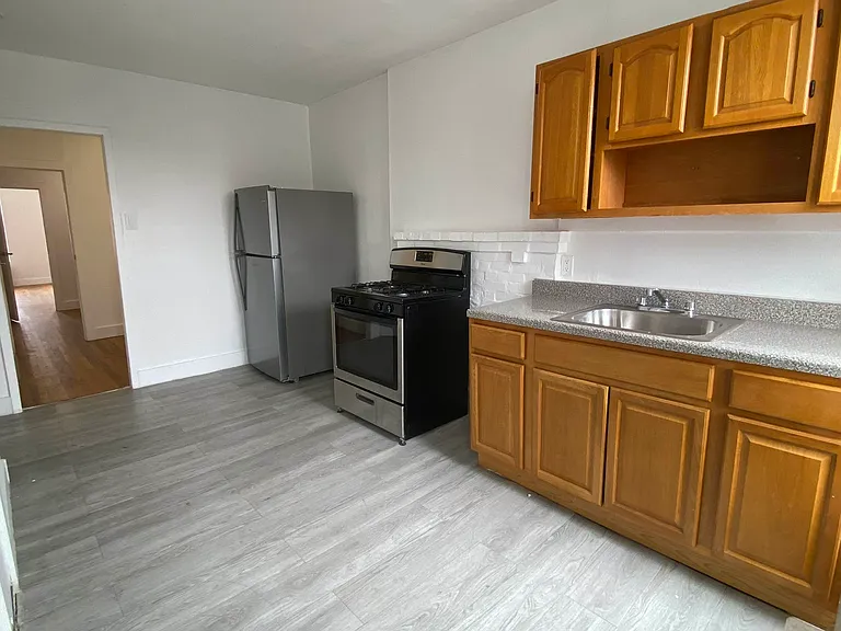 446 3rd Ave #3L — Photo 9