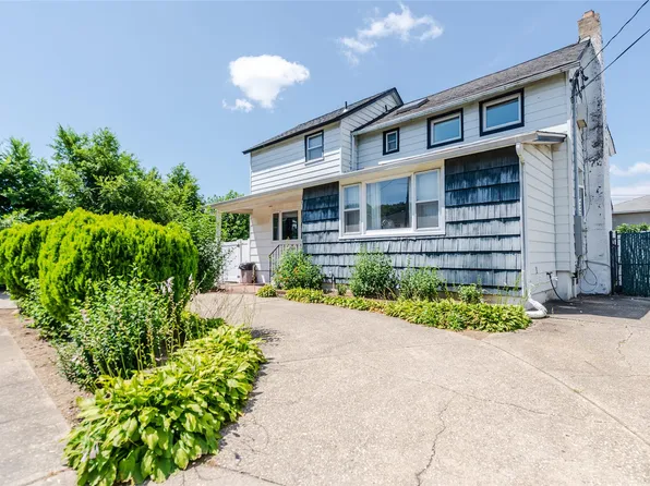 2962 Deen Street, Oceanside, NY 11572