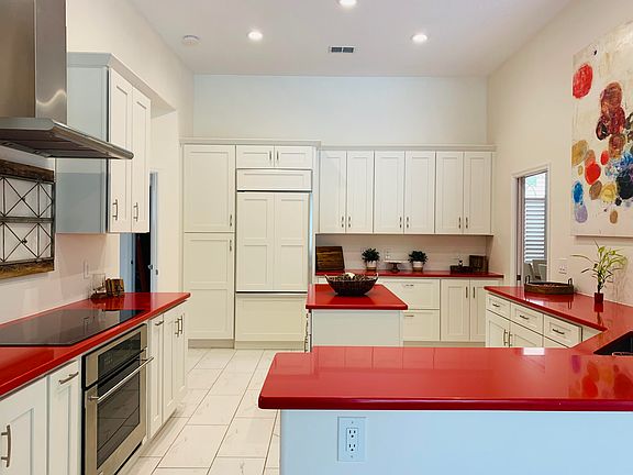 Quartz! Starmark Cabinetry 