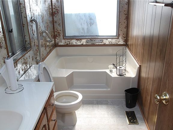 4th image of 163 Sereno Circle Dr