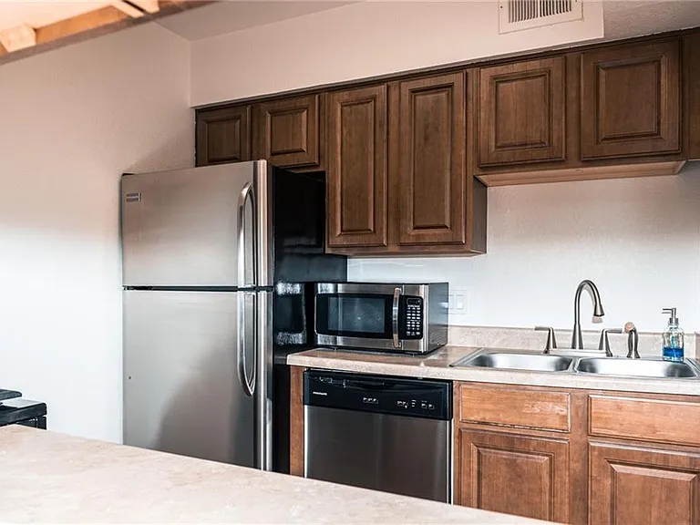 2425 Ashdale Dr #60 — Photo 6