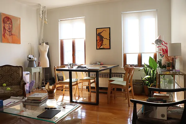 Rented by DGW N Y Realty Group LLC | media 13