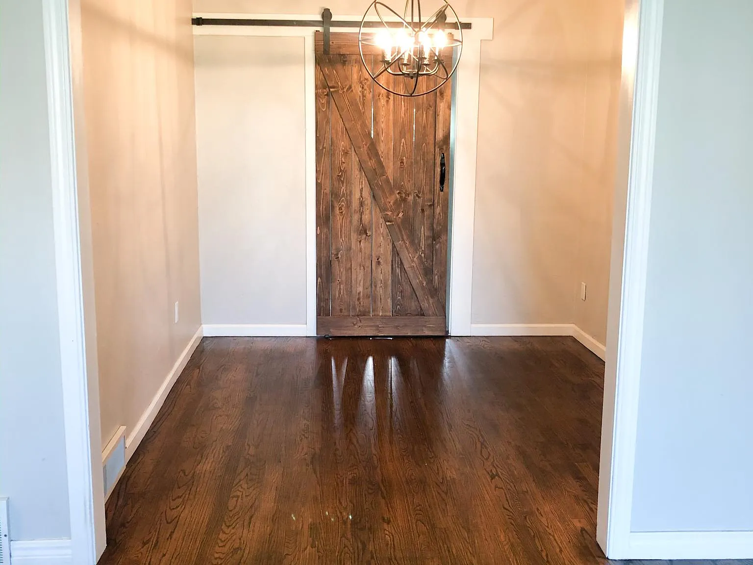 5309 N Hudson Avenue — Photo 4