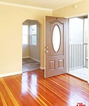 5th image of 604 E Chevy Chase Dr APT D