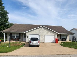 16845 Huntington A & B, Saint Robert, MO 65584