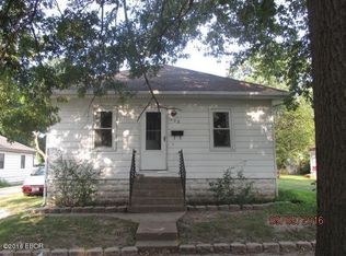 620 S Walnut St, Centralia, IL 62801