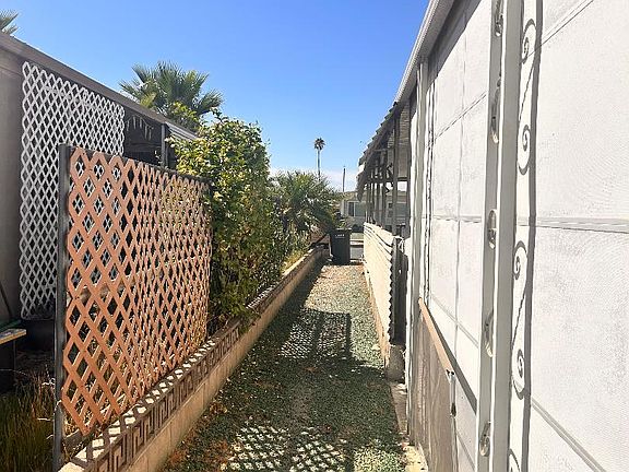 4th image of 1550 W Johnston Ave