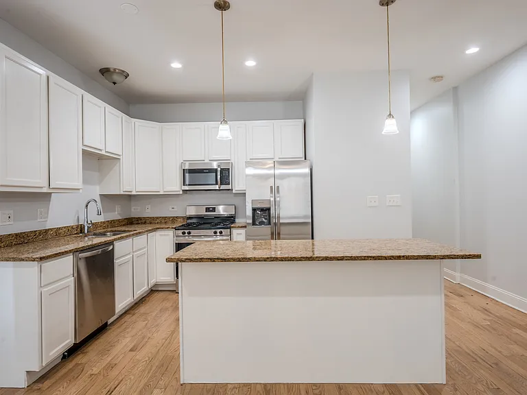 5408 S Michigan Ave #2S — Photo 7