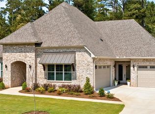 110 Merlin St, Opelika, AL 36801