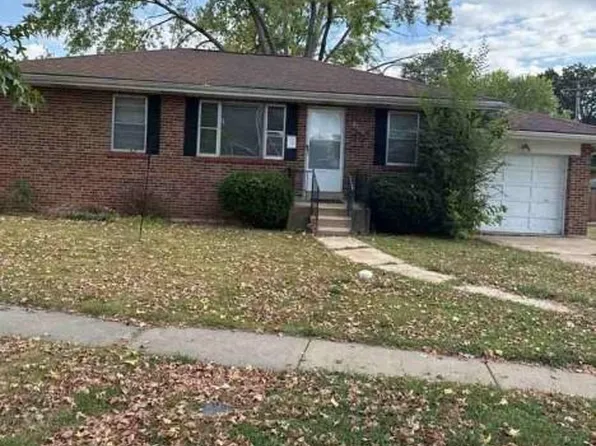 9320 Sterling Pl, Saint Louis, MO 63123