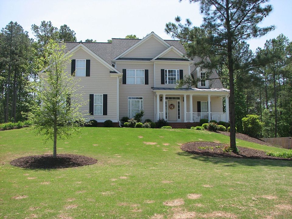 Prestigious Lake redwine