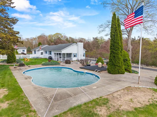 140 Bishop Road, Bozrah, CT 06334