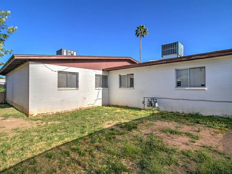 371 N Williams St — Photo 26